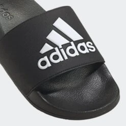 ADIDAS Adilette Shower Badslippers 12 ADIDAS Adilette Shower Badslippers -Quechua Schoenen Verkoopwinkel adilette shower badslippers 12