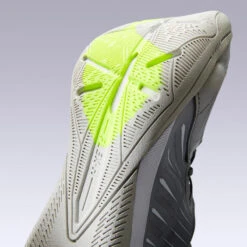 Kipsta Zaalvoetbalschoenen Ginka 900 Leer -Quechua Schoenen Verkoopwinkel zaalvoetbalschoenen ginka 900 leer grijs 3